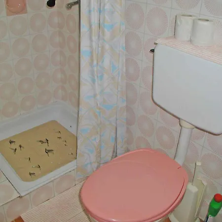 In 6483 Apartment *